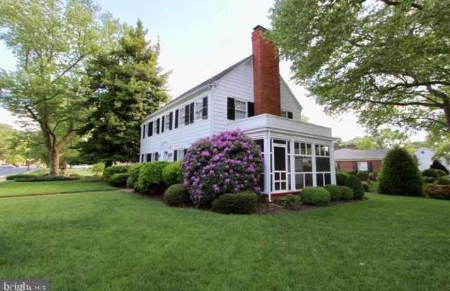 104 BAYARD Avenue Gallery 2