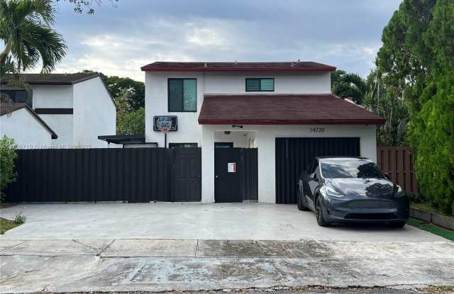 14720 SW 107th Ter photos photos