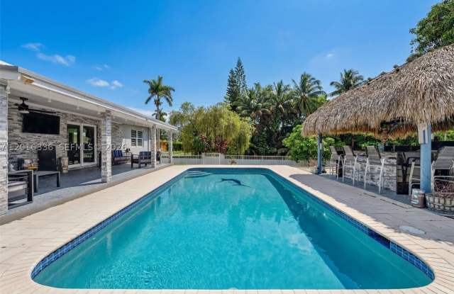 2918 Cleveland St - 2918 Cleveland Street, Hollywood, FL 33020 2918 Cleveland St - 2918 Cleveland Street, Hollywood, FL 33020