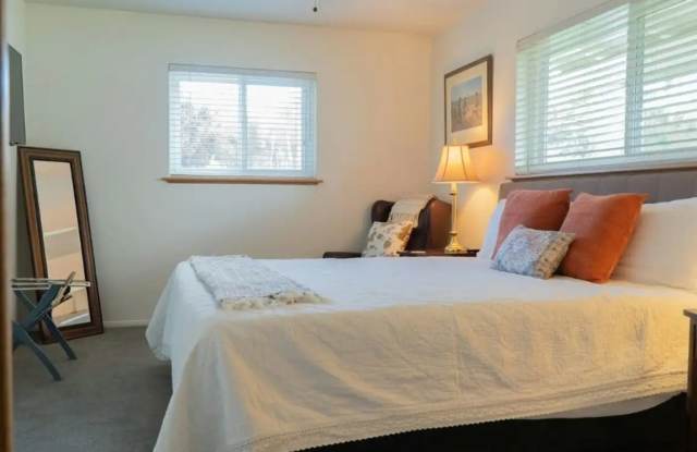3 Bedroom 2 Bathroom Home in Wine Country! Gallery 3
