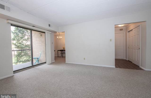 1423 WASHINGTON PLACE Gallery 3