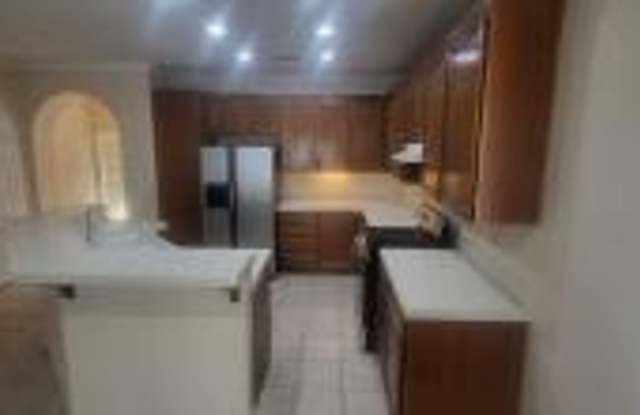 Single Story 3 Bedroom in Paseo Del Sol Gallery 3