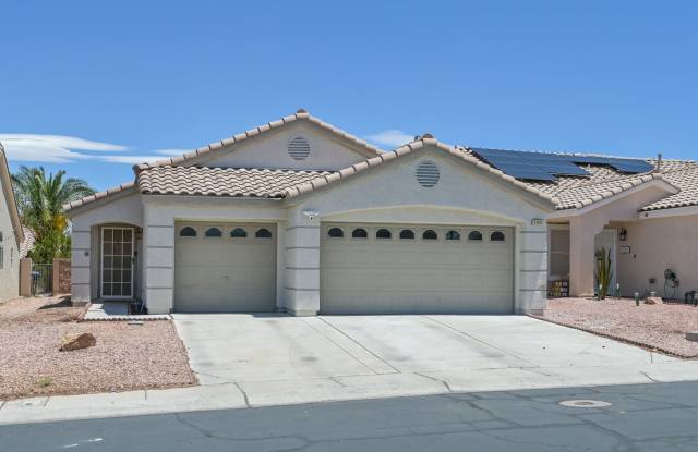 NW single Story!!! Small Pool!!!! Solar Panels!!!! 3 Car Garage!!! Gated!!! All appliances included!!! Solar screens!! photos photos