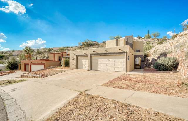 Beautiful Remodeled Home with 3 bed-2 baths (master in first floor) zipcode 79912 photos photos