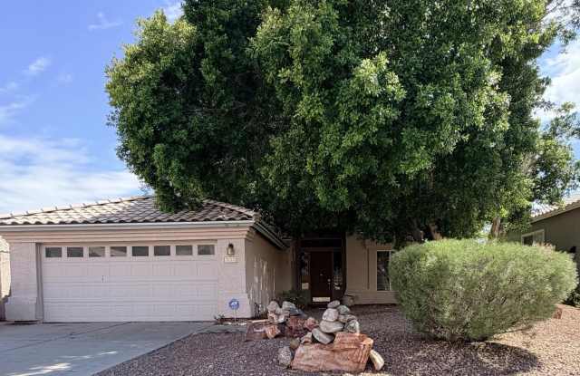 5215 W TONOPAH Drive Gallery 1
