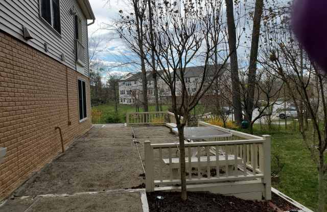 9516 KINGSWOOD COURT Gallery 2