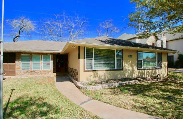 4804 Saxon St - 4804 Saxon Street, Bellaire, TX 77401