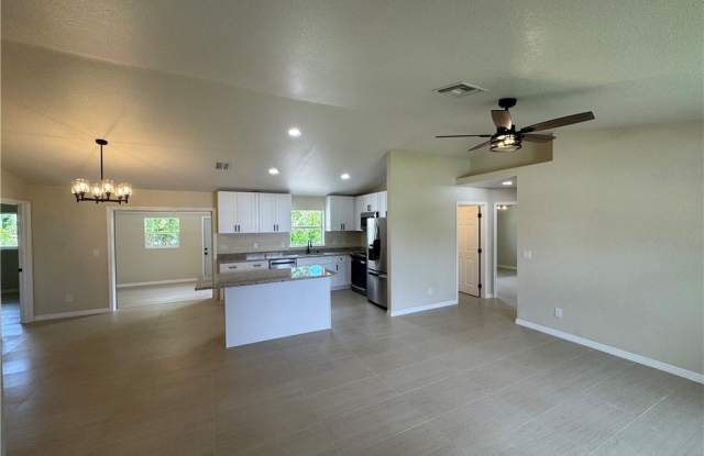 4426 SW Santa Barbara Place Gallery 4