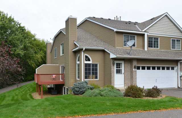 3 bed, 1.5 bath townhome in Vadnais Heights, MN Gallery 3