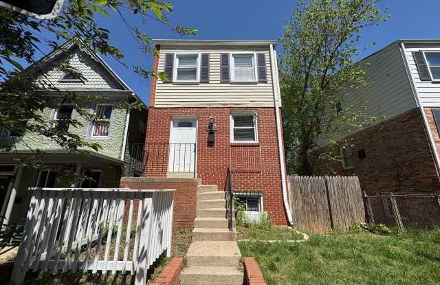 1344 VALLEY PLACE SE photos photos