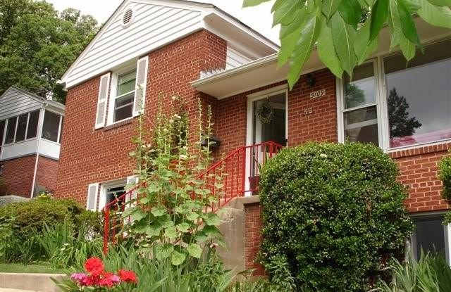 5109 DANBURY ROAD - 5109 Danbury Road, Bethesda, MD 20814