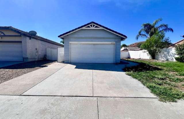 Upgraded 2 Bedroom Menifee home with a two car garage available for LEASE! Gallery 3