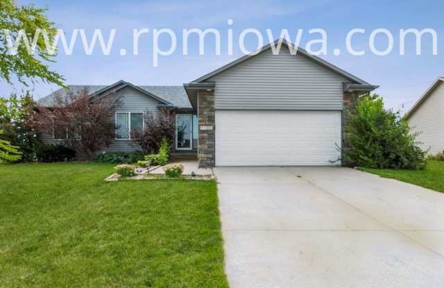 FINISHED BASEMENT!! 4 Bedroom, 3 Bathroom Home in North Ankeny photos photos