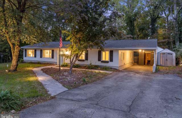 623 MAPLE HILL Lane Gallery 1