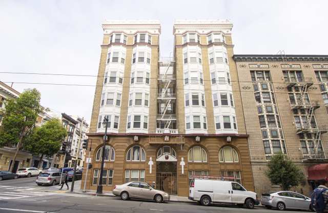 798 Post photos photos