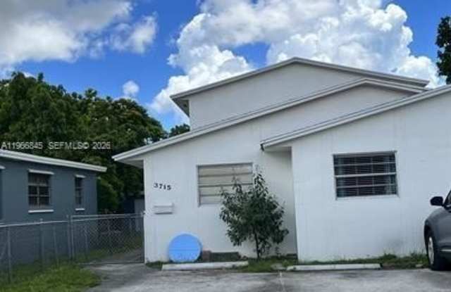 3715 SW 91st Ave photos photos