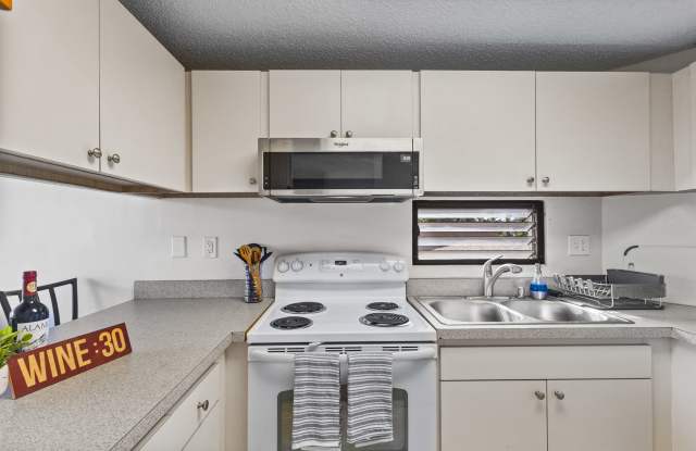 909 Coolidge Street - 301 photos photos