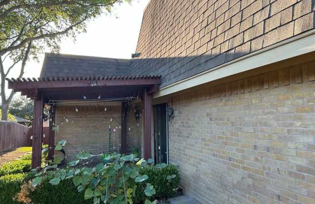 16419 Lauder Lane Gallery 3