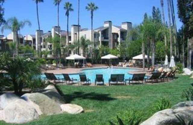 Warner Center Resort Style Living in Woodland Hills- Stunning 2+2 with open floor - 21450 Burbank Boulevard, Los Angeles, CA 91367