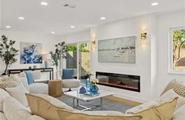 10276 Falcon Avenue Gallery 3