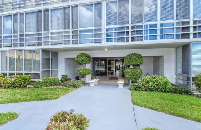 2100 BENJAMIN FRANKLIN DRIVE - 2100 Ben Franklin Drive, Sarasota, FL 34236