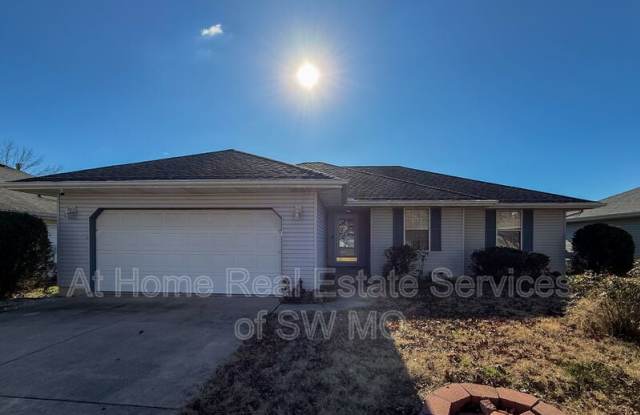 3004 W Knob Hill St - 3004 West Knob Hill Street, Greene County, MO 65810