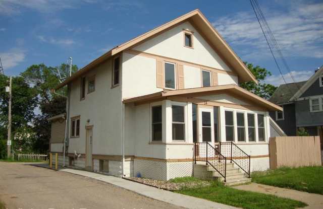 14 - 16th Avenue SW - 14 16th Avenue Southwest, Rochester, MN 55902