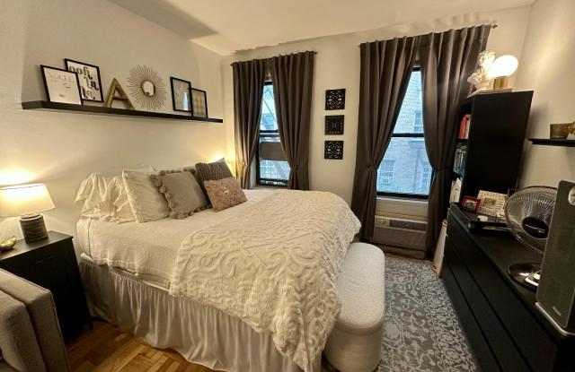 321 East 71st Street Gallery 2