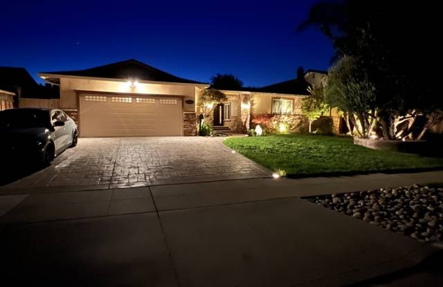 1161 Old Oak Dr. photos photos