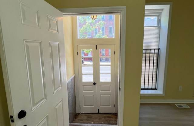 Updated 4 Bedroom Home in Upton Neighborhood photos photos