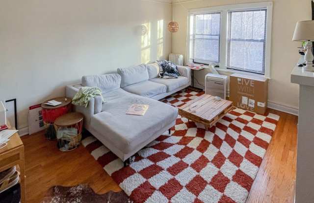 4844 N. Rockwell Apt. photos photos