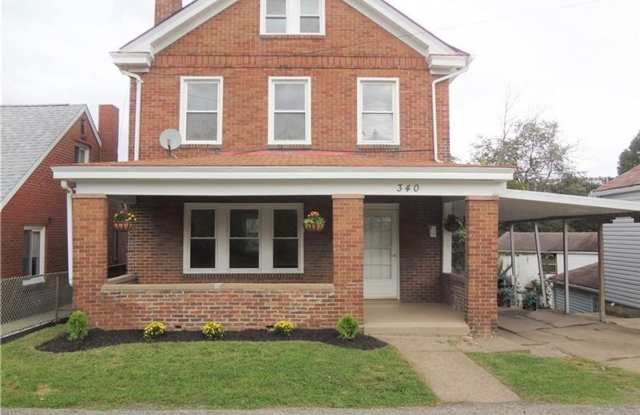 Spacious 4 Bed/1 Bath Home w/ Bonus Rooms-Available 8/15/25! photos photos
