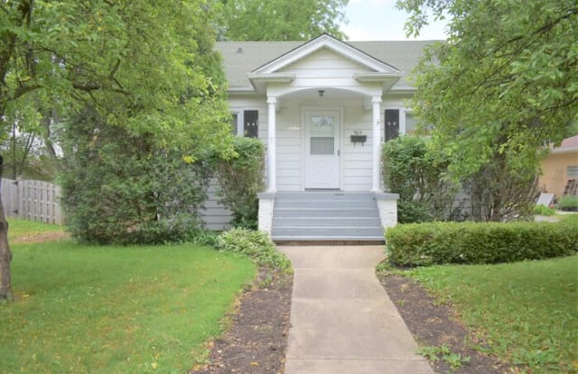 804 Center Street - 804 Center Street, McHenry, IL 60050