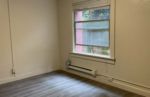 1810 15th Ave photos photos