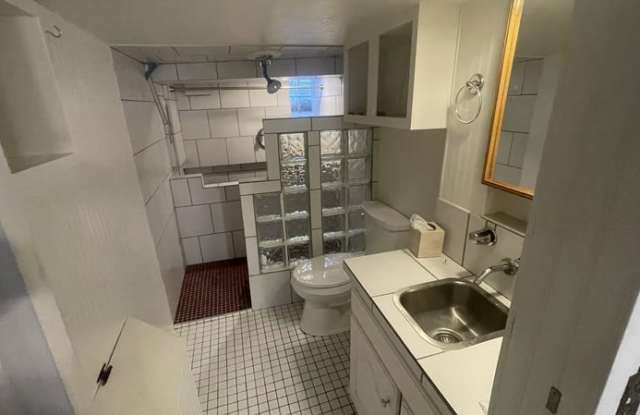 2342 E 13th St - 2342 East 13th Street, Des Moines, IA 50316