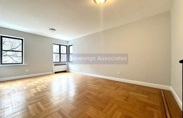 567 Fort Washington Avenue - 567 Fort Washington Avenue, New York City, NY 10033