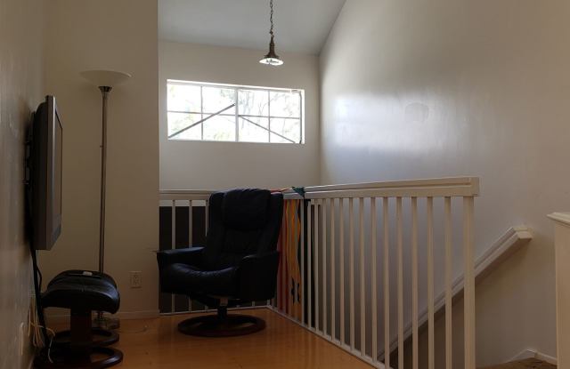 5719 Canterbury Gallery 3