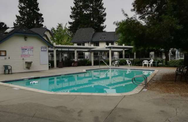 Fremont Unified School District - 2 Beds and 2 Baths Upstairs Condo Unit Gallery 3