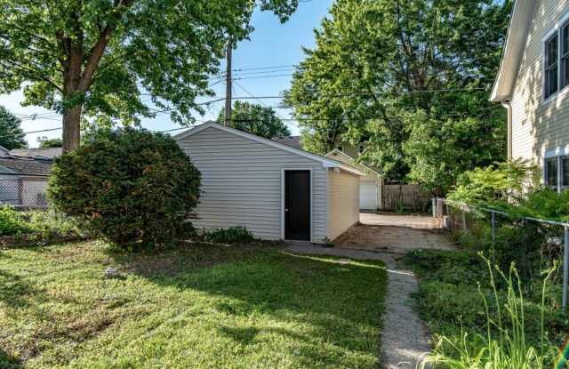 899 Ashland Avenue Gallery 4