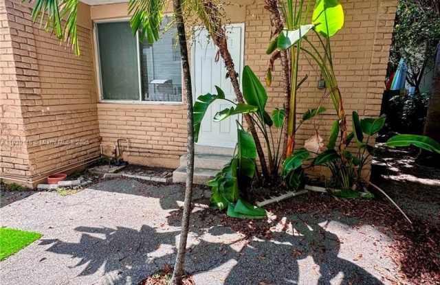 9065 Harding Ave photos photos
