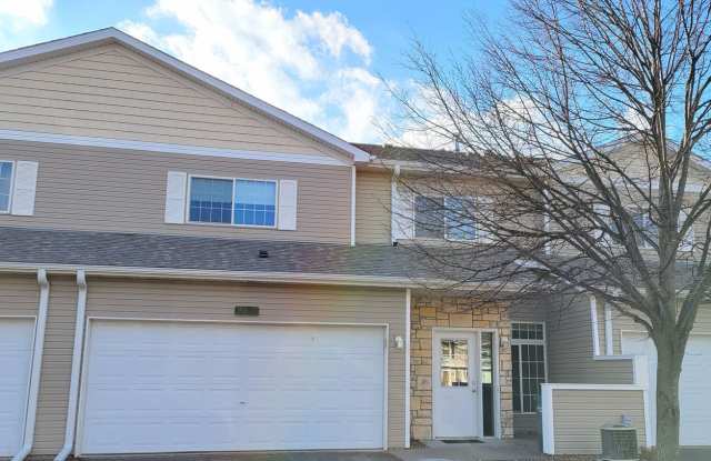 2 Level Townhouse Gallery 1