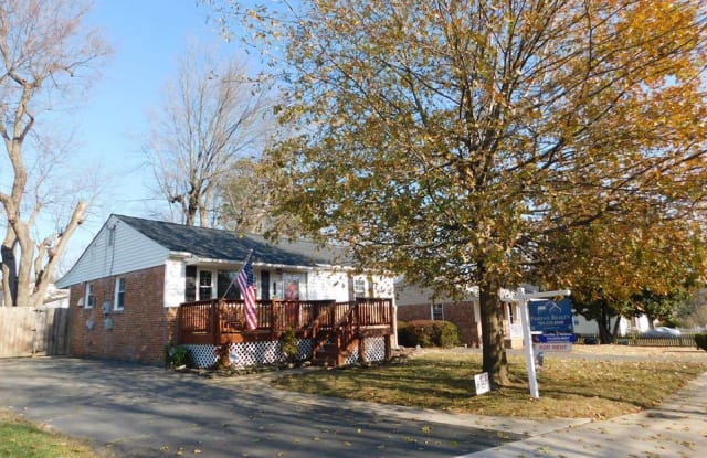2830 E SIDE DRIVE - 2830 East Side Drive, Groveton, VA 22306