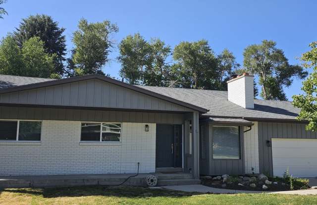 2129 Creek Way photos photos