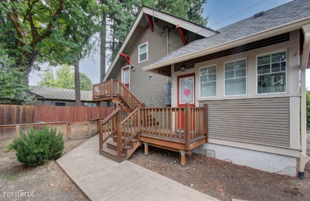 5407 Glen Echo - 5407 Glen Echo Avenue, Jennings Lodge, OR 97267
