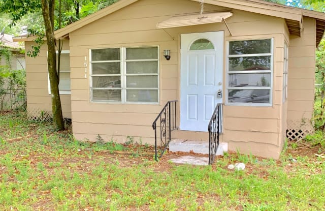 1514 East 99th Avenue - 1514 E 99th Ave, Tampa, FL 33612