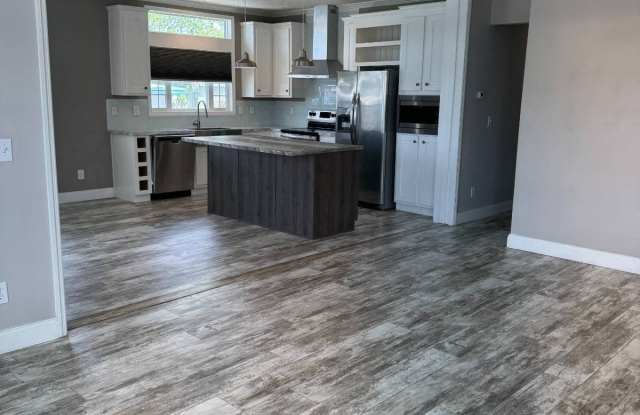 134 Clover Ct Gallery 2