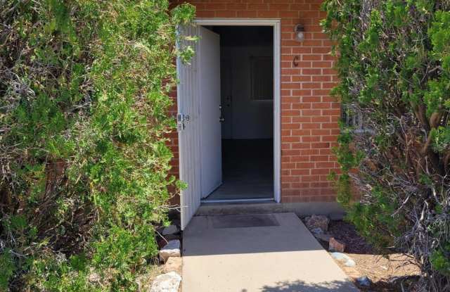 1733 E Hedrick Drive N photos photos