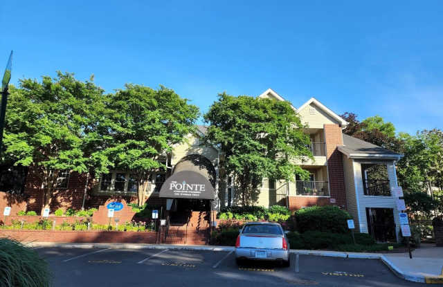 3303 WYNDHAM CIR #248 - 3303 Wyndham Circle, Alexandria, VA 22302
