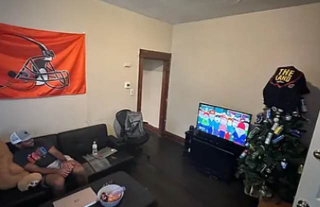 5 Bedroom House Available Next to UC Campus Gallery 4