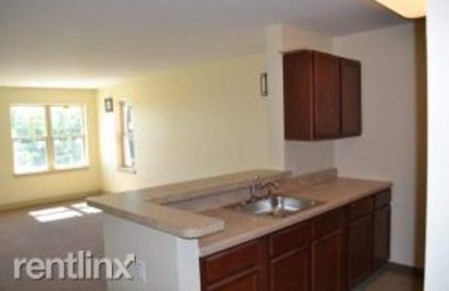 Moses Circle Senior Apartments Gallery 2